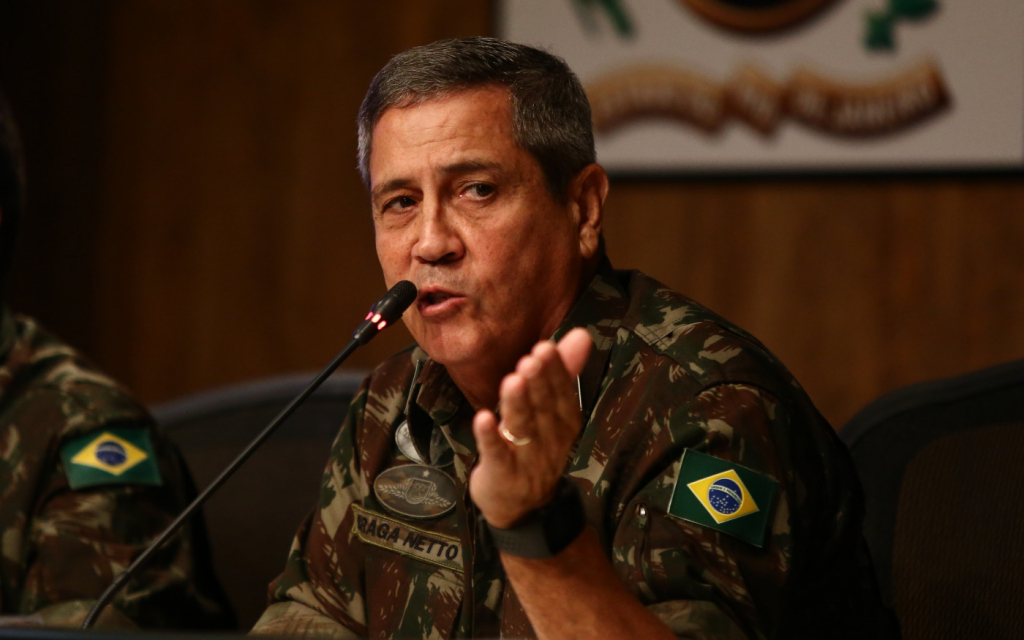 Em evento de prefeitos de MG, Braga Netto diz que Lula está sem base: ‘Governo perdido’