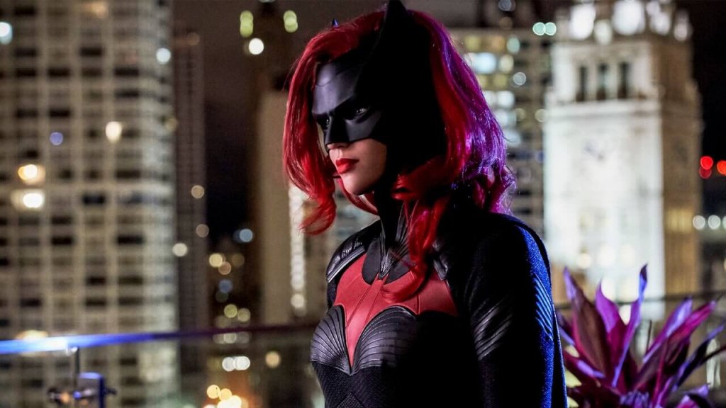 Ruby Rose denuncia abusos e negligências no set de filmagem de ‘Batwoman’