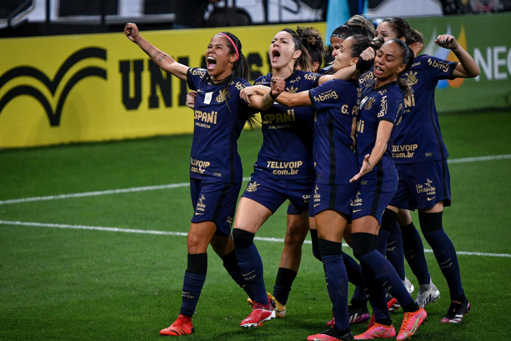 Corinthians vence o Palmeiras por 3 a 1 e conquista o Campeonato Brasileiro Feminino