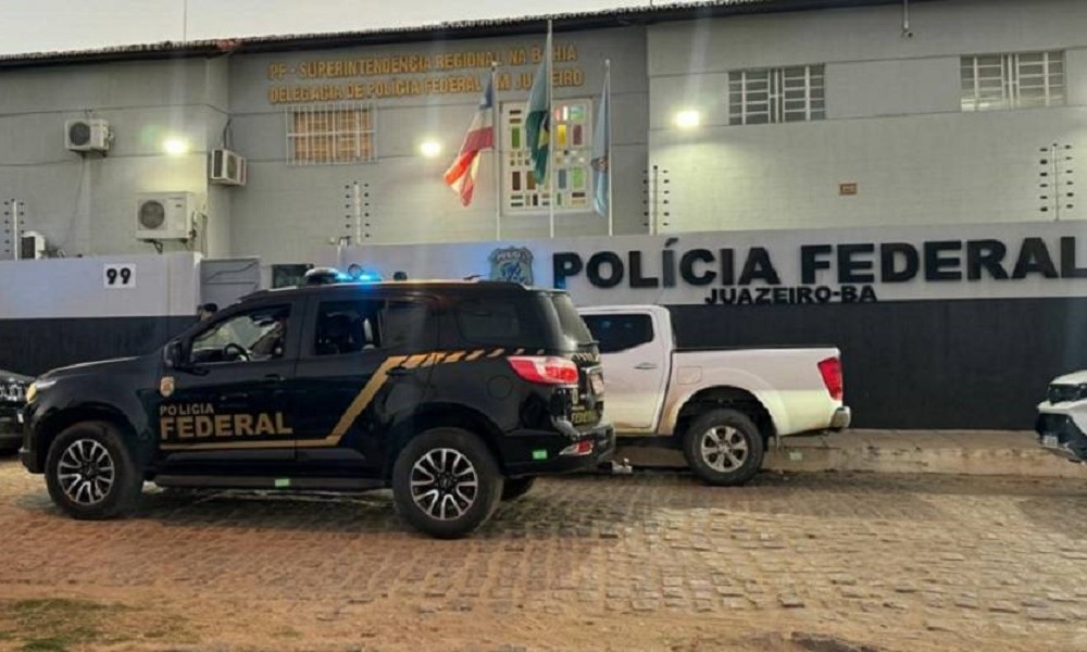 Operação da Polícia Federal contra venda ilegal de armas para facções prende 20 pessoas