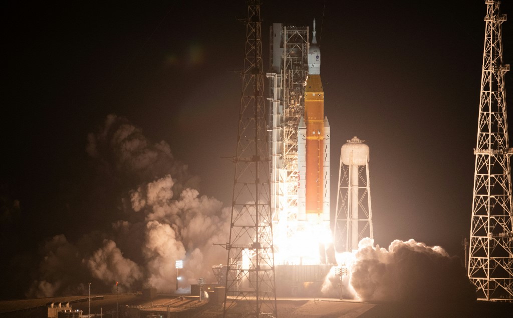 Foguete da missão Artemis 1 é lançamento com sucesso pela Nasa
