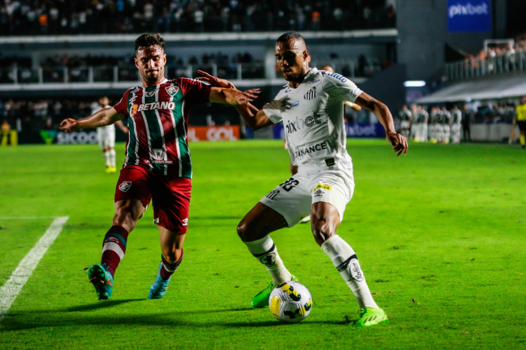 Santos e Fluminense empatam em 2 a 2, na Vila Belmiro, pelo Brasileirão