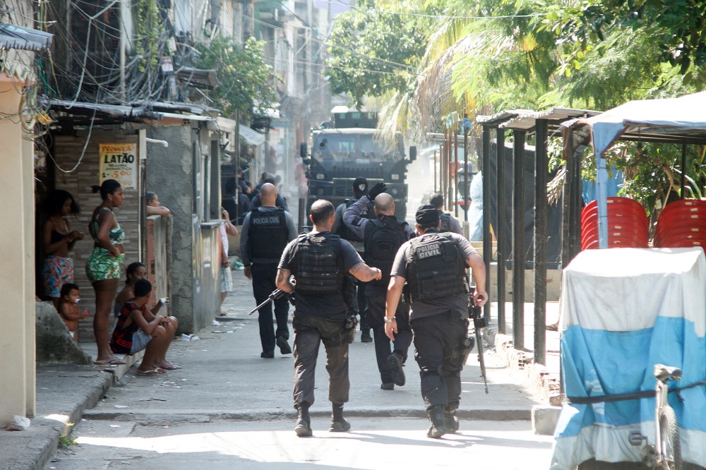 Líderes de facções ligadas ao tráfico de drogas do Norte e Nordeste são presos no Rio de Janeiro