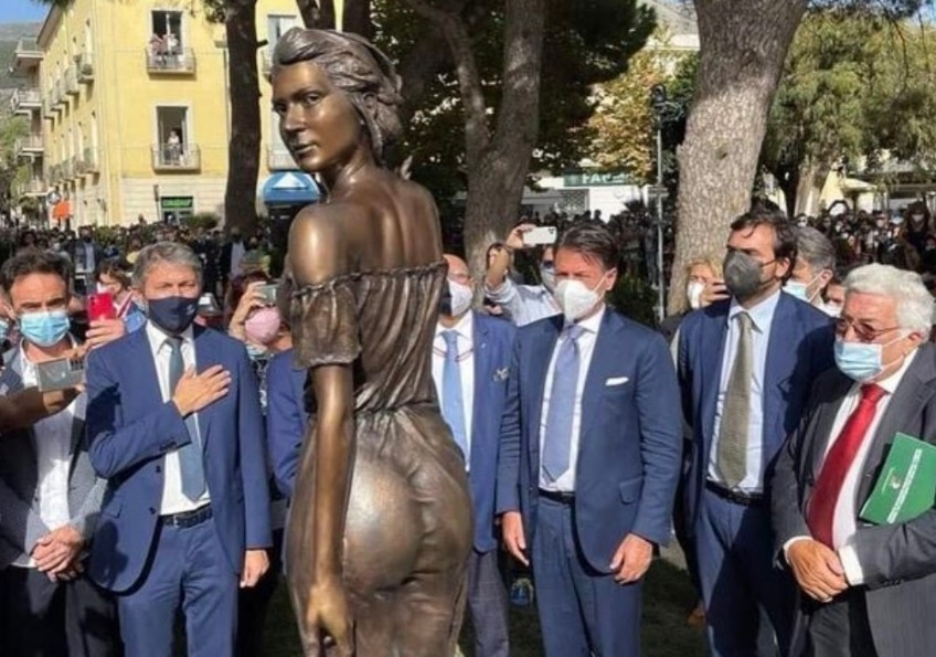 Acusações de ‘sexualização’ de estátua geram polêmica na Itália