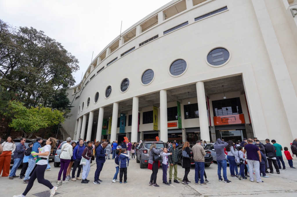 Museu do Futebol bate recorde de público com mais de 18 mil visitantes no fim de semana de reabertura 