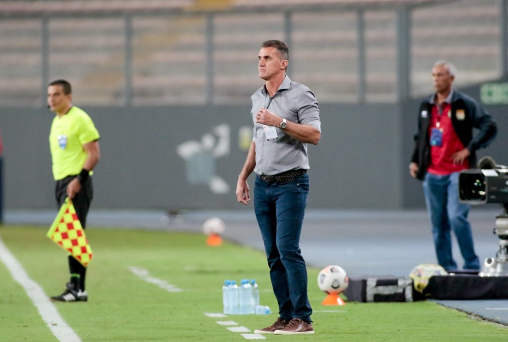 Vagner Mancini responde se Corinthians vai ‘entregar’ para eliminar o Palmeiras; assista 