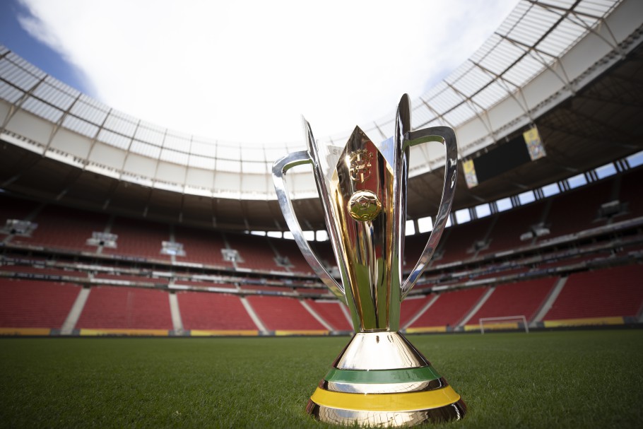 CBF anuncia mudança na data da Supercopa do Brasil entre Palmeiras e Flamengo