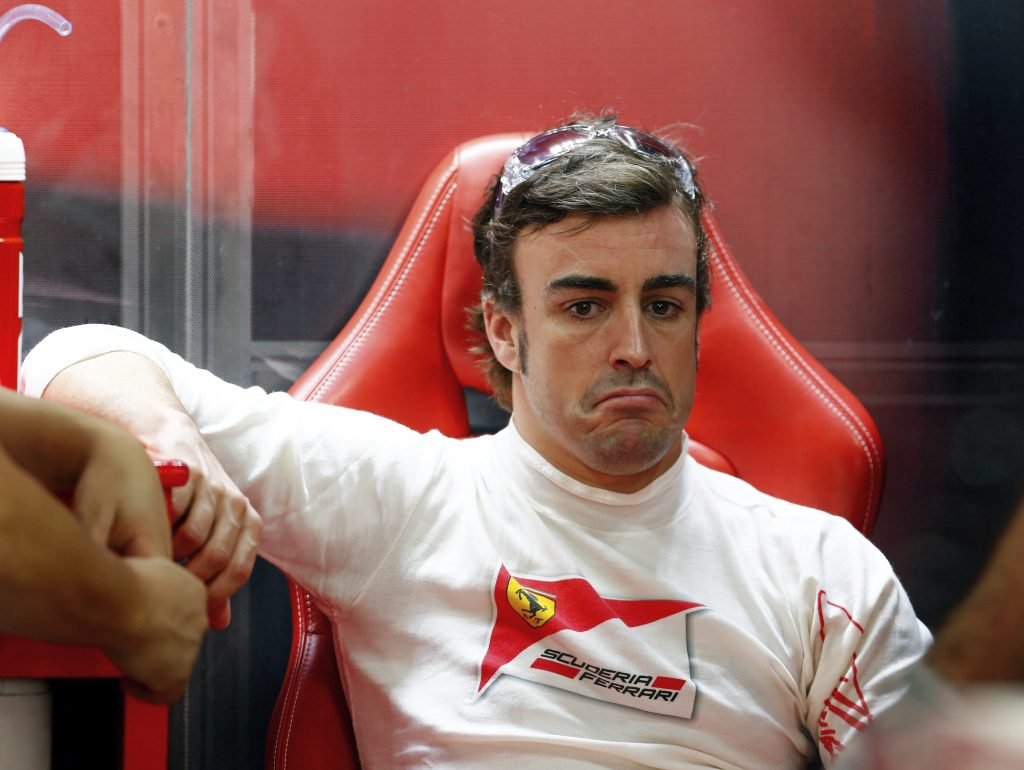 Fernando Alonso sofre acidente de bicicleta