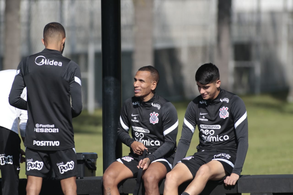 Corinthians tem duas baixas para duelo com Sport Huancayo; veja lista de relacionados