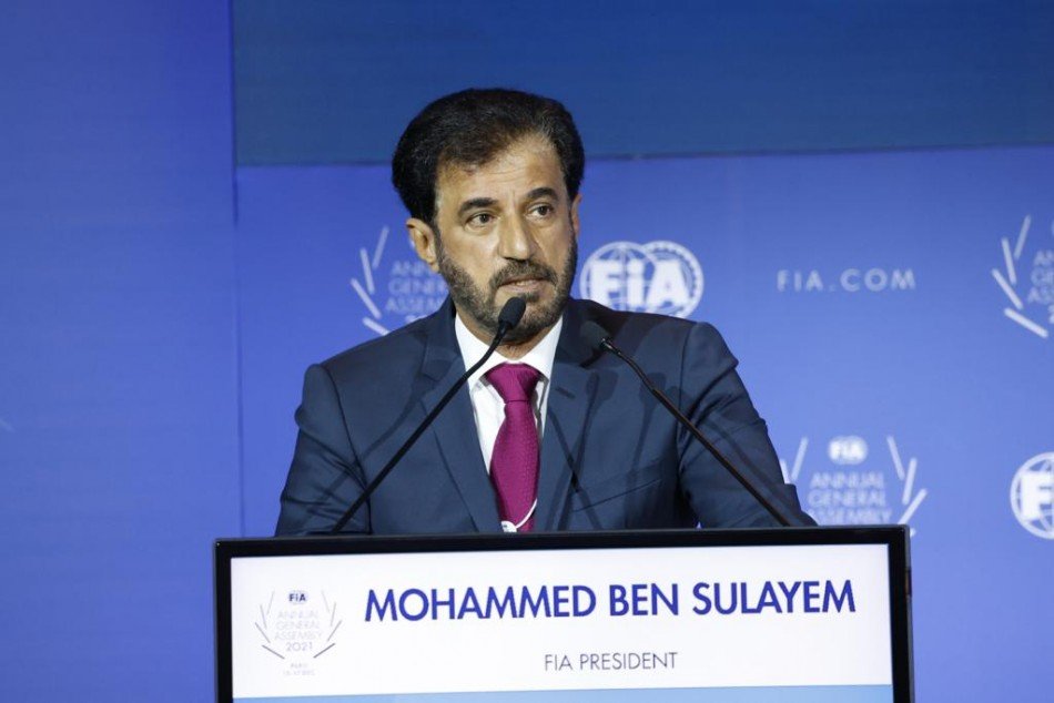 Mohammed Ben Sulayem, dos Emirados Árabes, é eleito o novo presidente da FIA