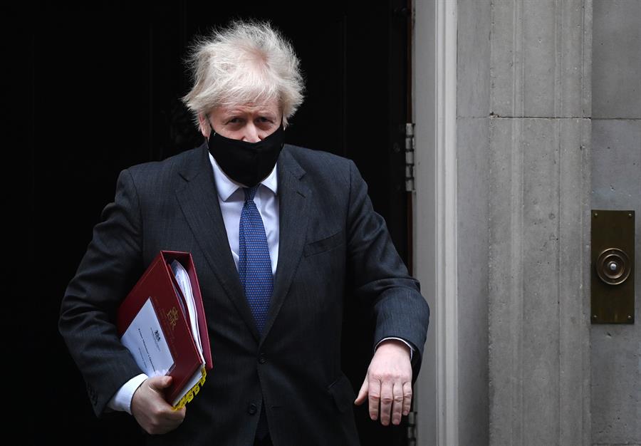 Cepa britânica do coronavírus é mais mortal, diz Boris Johnson