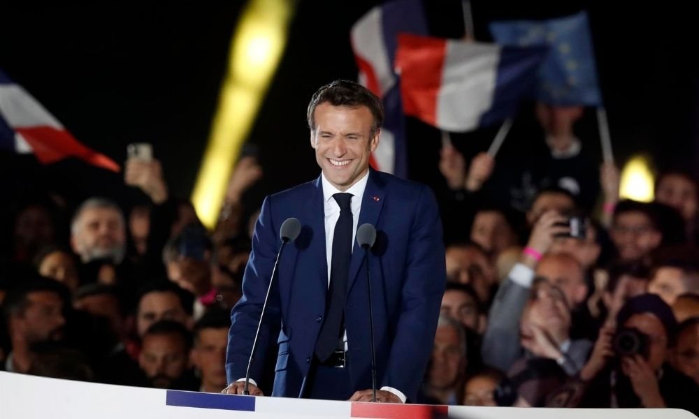 Líderes mundiais parabenizam Emmanuel Macron pela reeleição na França