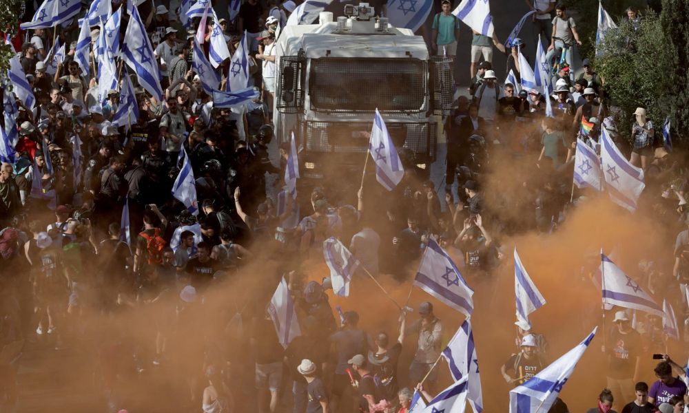 Parlamento de Israel aprova polêmica lei da reforma judicial que limita o poder da Suprema Corte