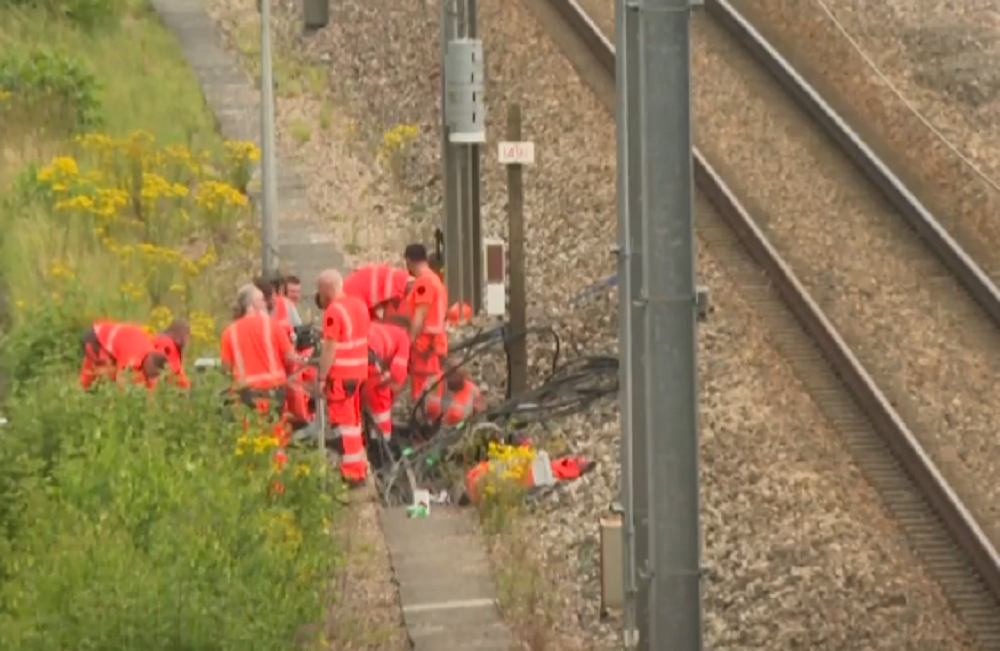 Falha nas linhas de trem de Paris afetam cerca de 800 mil pessoas