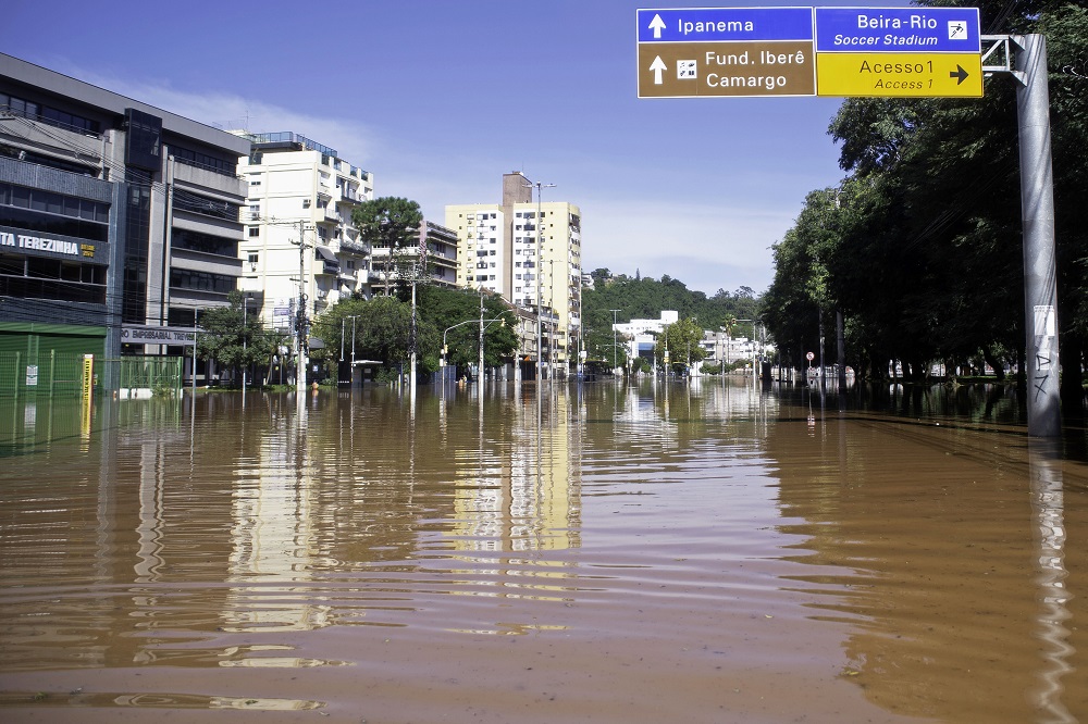 Enchentes no Rio Grande do Sul: mais de 327 mil desalojados