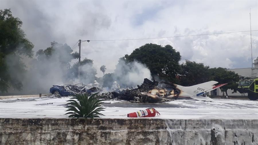 Queda de avião militar em Assunção, no Paraguai, deixa 7 mortos