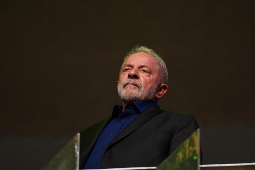 Lula pede apoio da população e diz que é questão de tempo para ser eleito: ‘O Brasil precisa de nós’