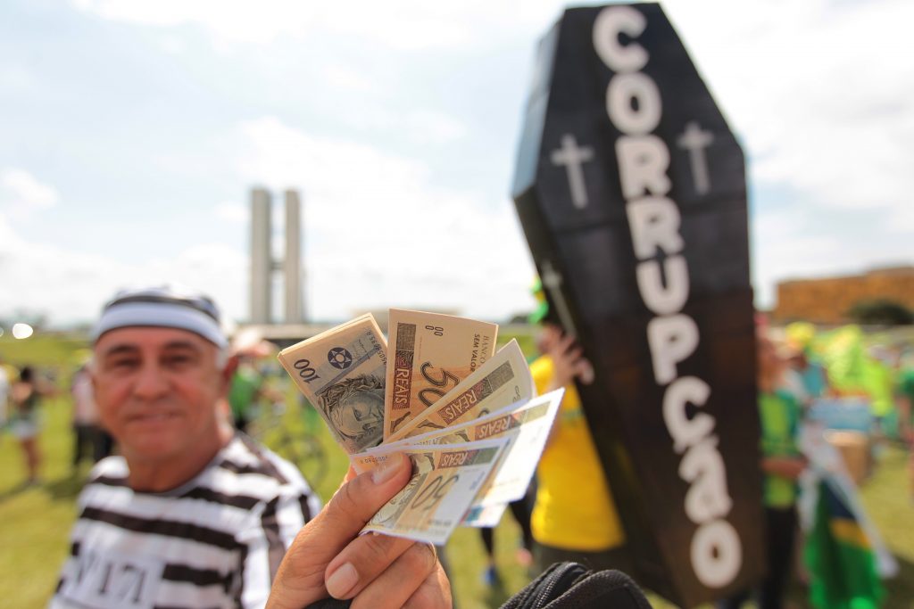 Percepção da corrupção no Brasil fica estagnada em patamar ruim, mostra Transparência Internacional