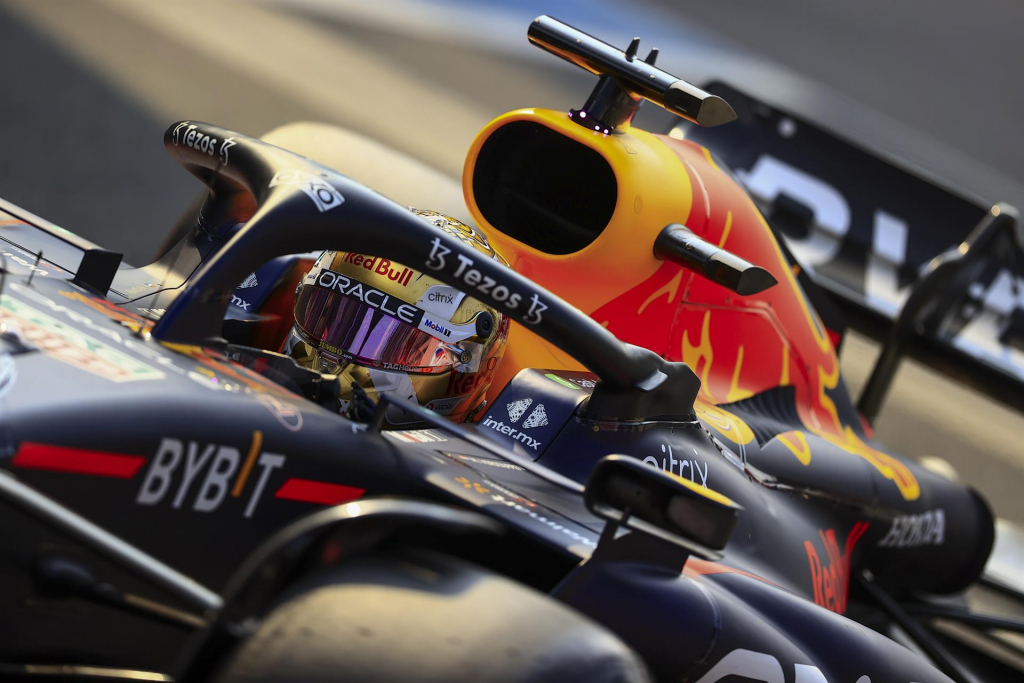Max Verstappen conquista pole position no GP da Austrália de F1