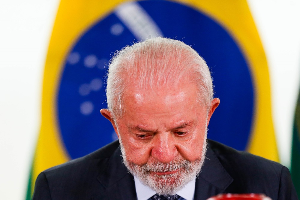 Lula está ‘absolutamente estável’ mas seguirá internado pelos próximos dias, afirma Paulo Pimenta