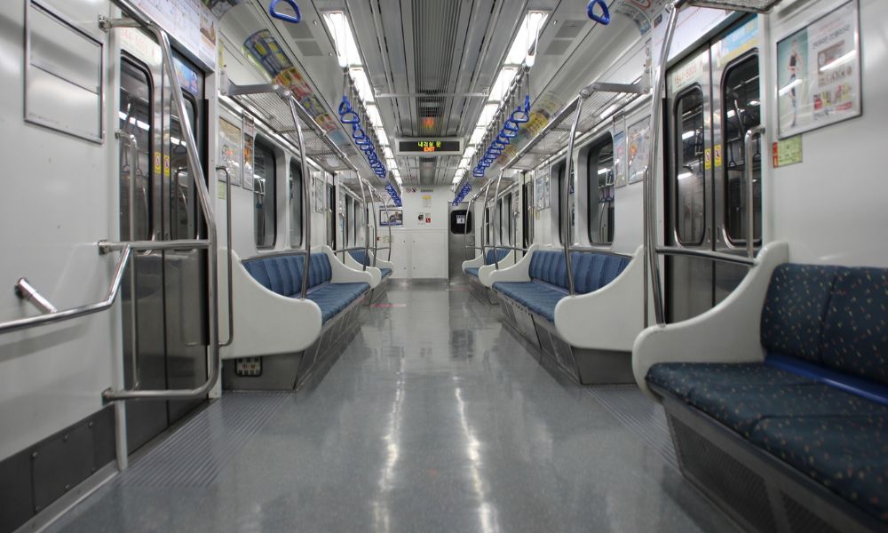 Mulher de 37 anos esfaqueia três pessoas em metrô na Coreia do Sul após ser chamada de ‘senhora’