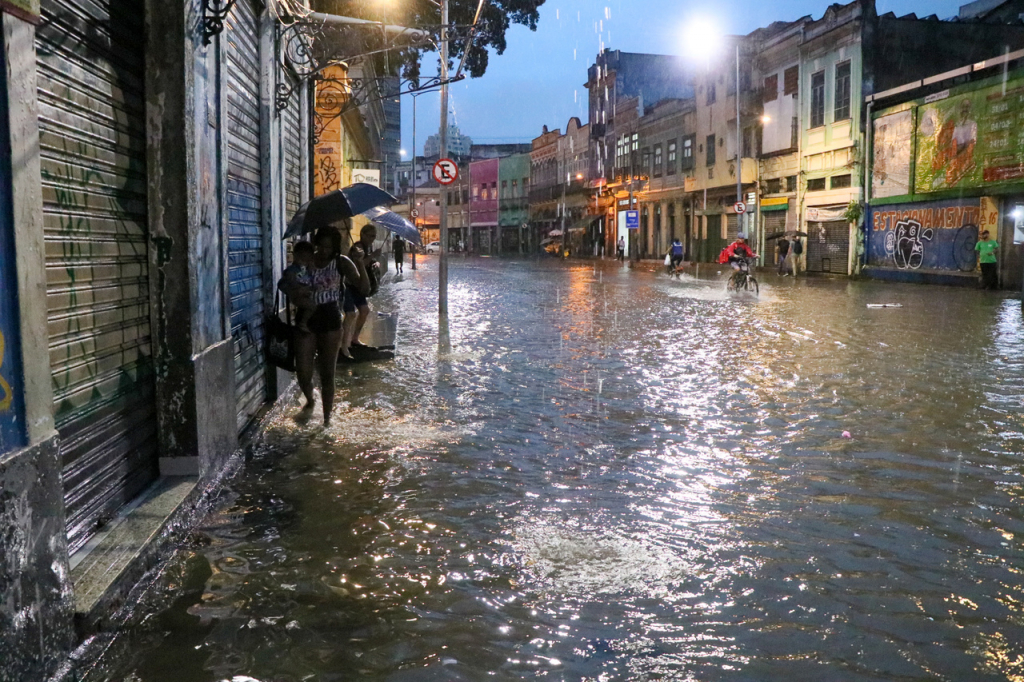 Rio de Janeiro registra aumento de 66% de chuva em relação à média de fevereiro