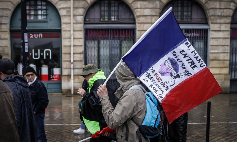 Manifestantes voltam a tomar ruas da França em protesto contra reforma da previdência