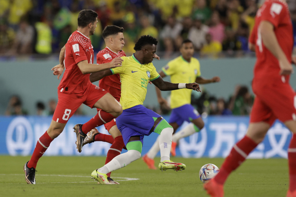 Seleção brasileira chega à sua 14ª classificação consecutiva para o mata-mata da Copa do Mundo