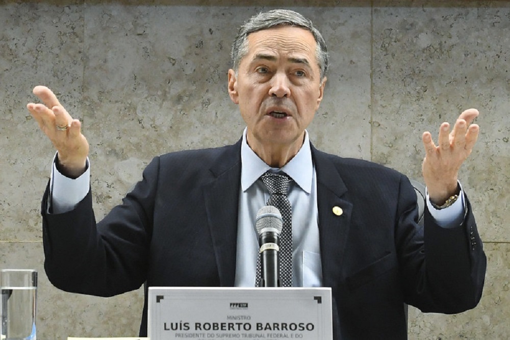 Barroso estuda mudar regimento para que ações penais voltem para as turmas do STF