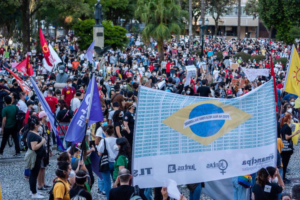 Líderes no Congresso dizem que manifestações consolidam disputa entre Bolsonaro e Lula para 2022