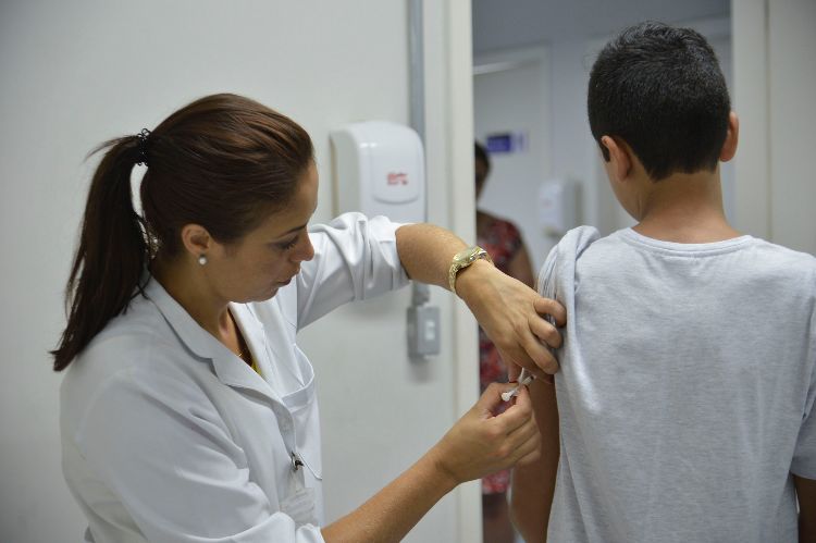 SP fará campanha de vacinação contra gripe e Covid-19 simultaneamente