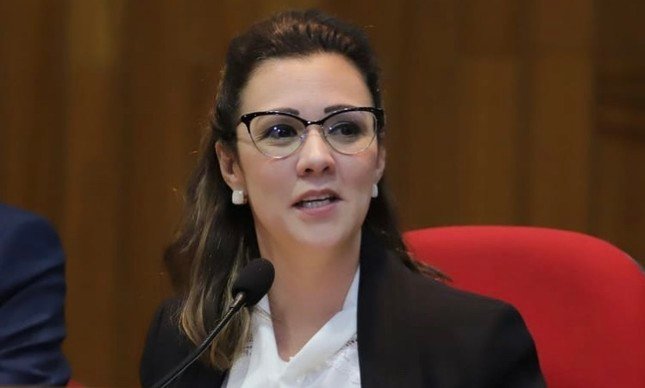 CPI da Covid-19 aprova convocação da advogada do presidente Jair Bolsonaro
