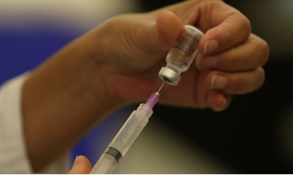Campanha de vacinação contra a gripe começa no Rio de Janeiro na segunda-feira