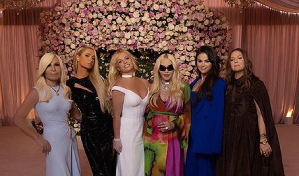 Paris Hilton recusa ser DJ em evento com Biden e outros presidentes para ir ao casamento de Britney Spears