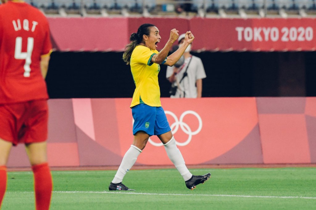 Marta brilha, Brasil goleia a China e estreia com o pé direito nos Jogos de Tóquio