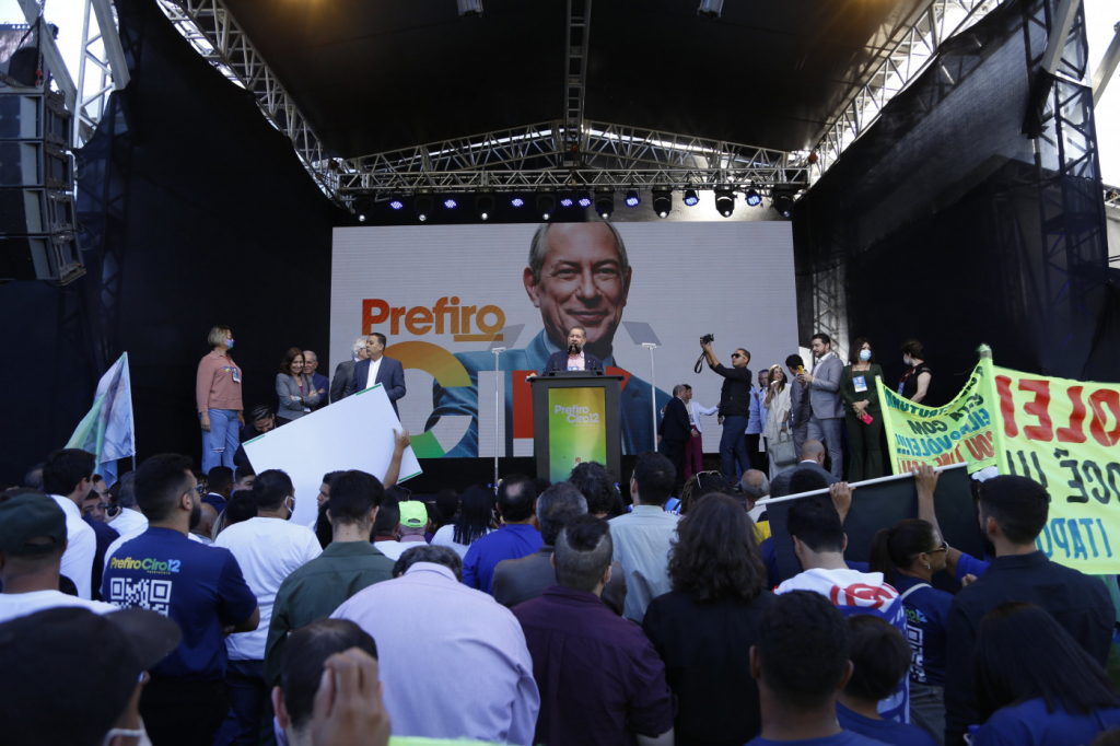 Ciro Gomes é oficializado como candidato à Presidência pelo PDT: ‘Quero unir o país’