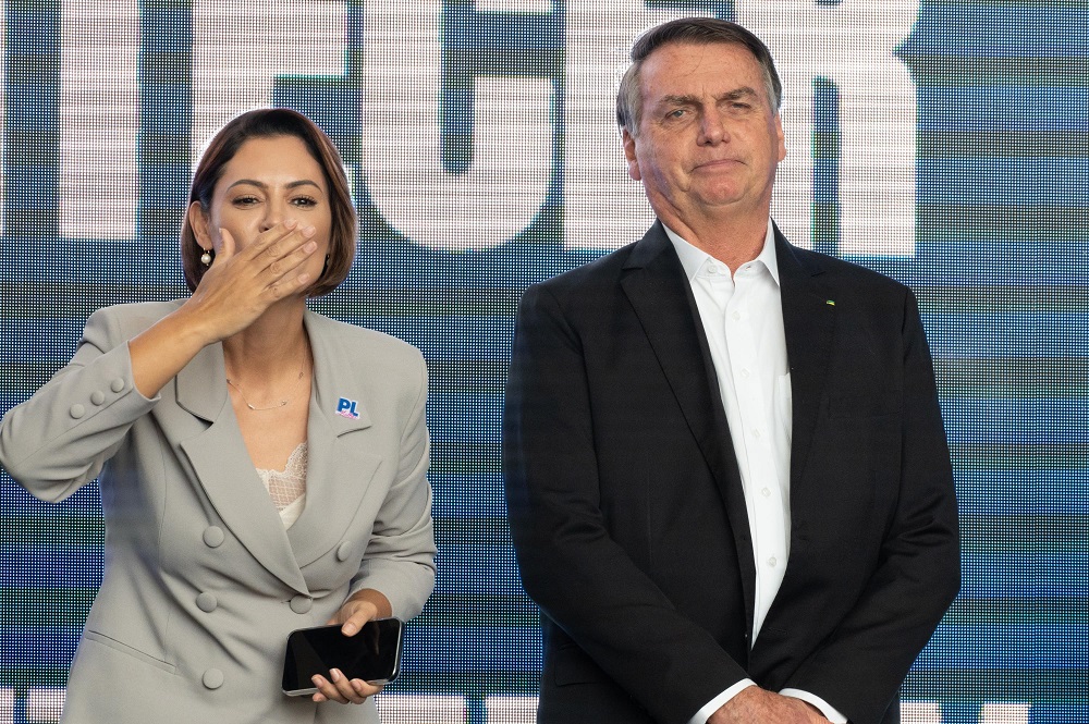 Bolsonaro, Michelle e aliados ficam em silêncio em depoimento à PF