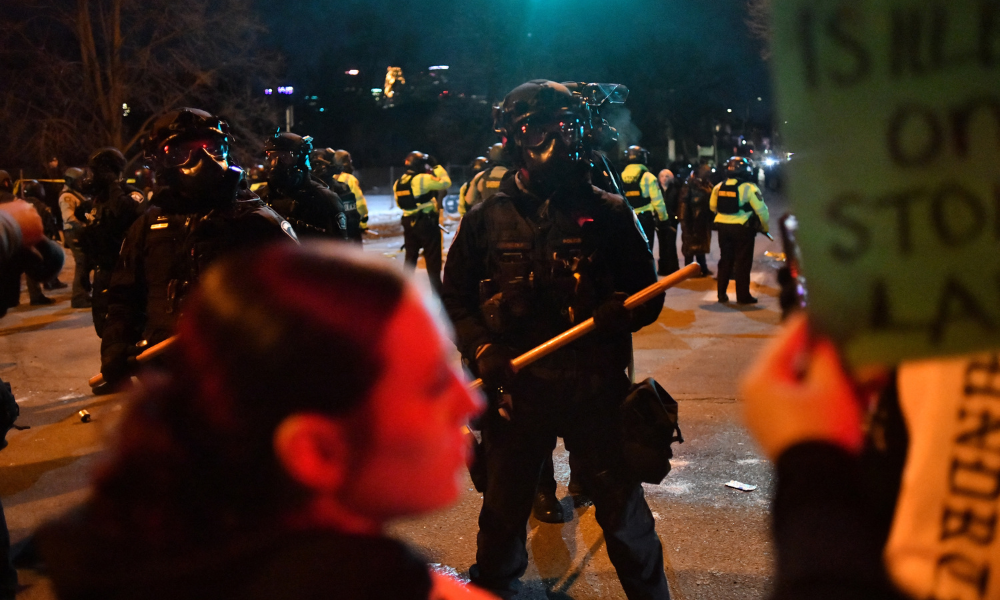 Parte dos agentes do ICE deixará Minneapolis nesta terça, diz prefeito