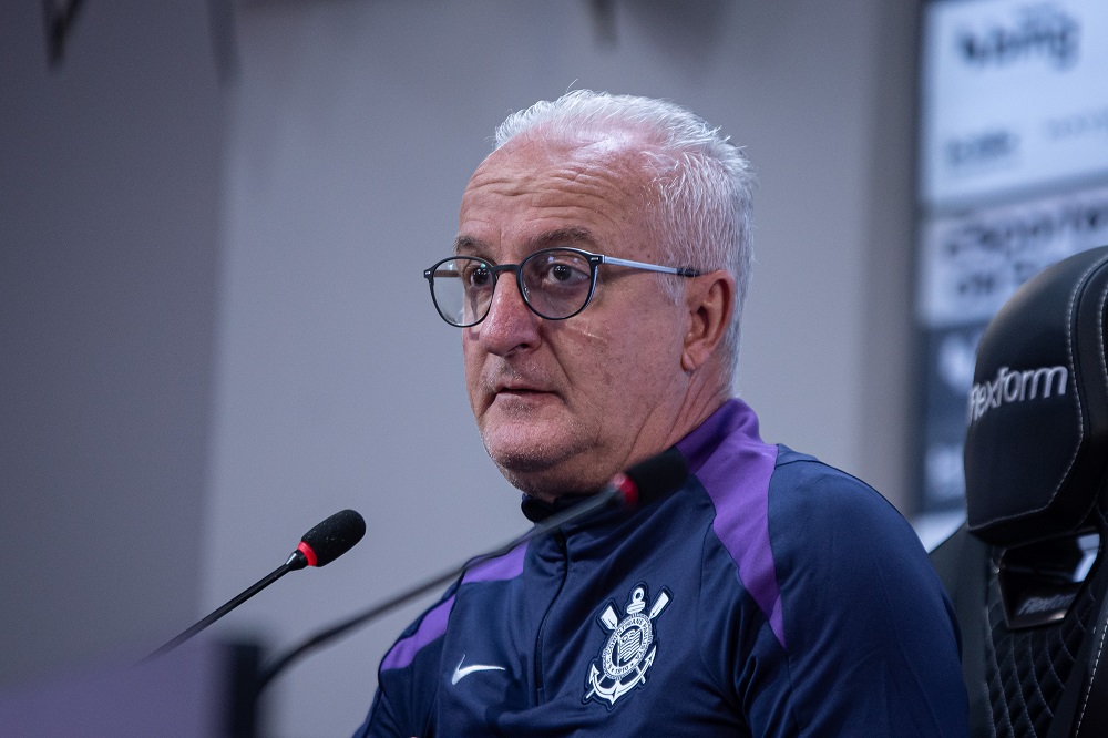 Dorival critica calendário após derrota para o Bragantino: “Preparação não foi ideal”