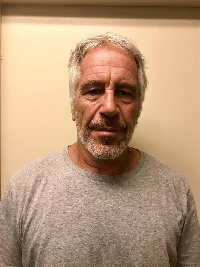 Advogados discutiram delação antes da morte de Epstein, diz jornal britânico