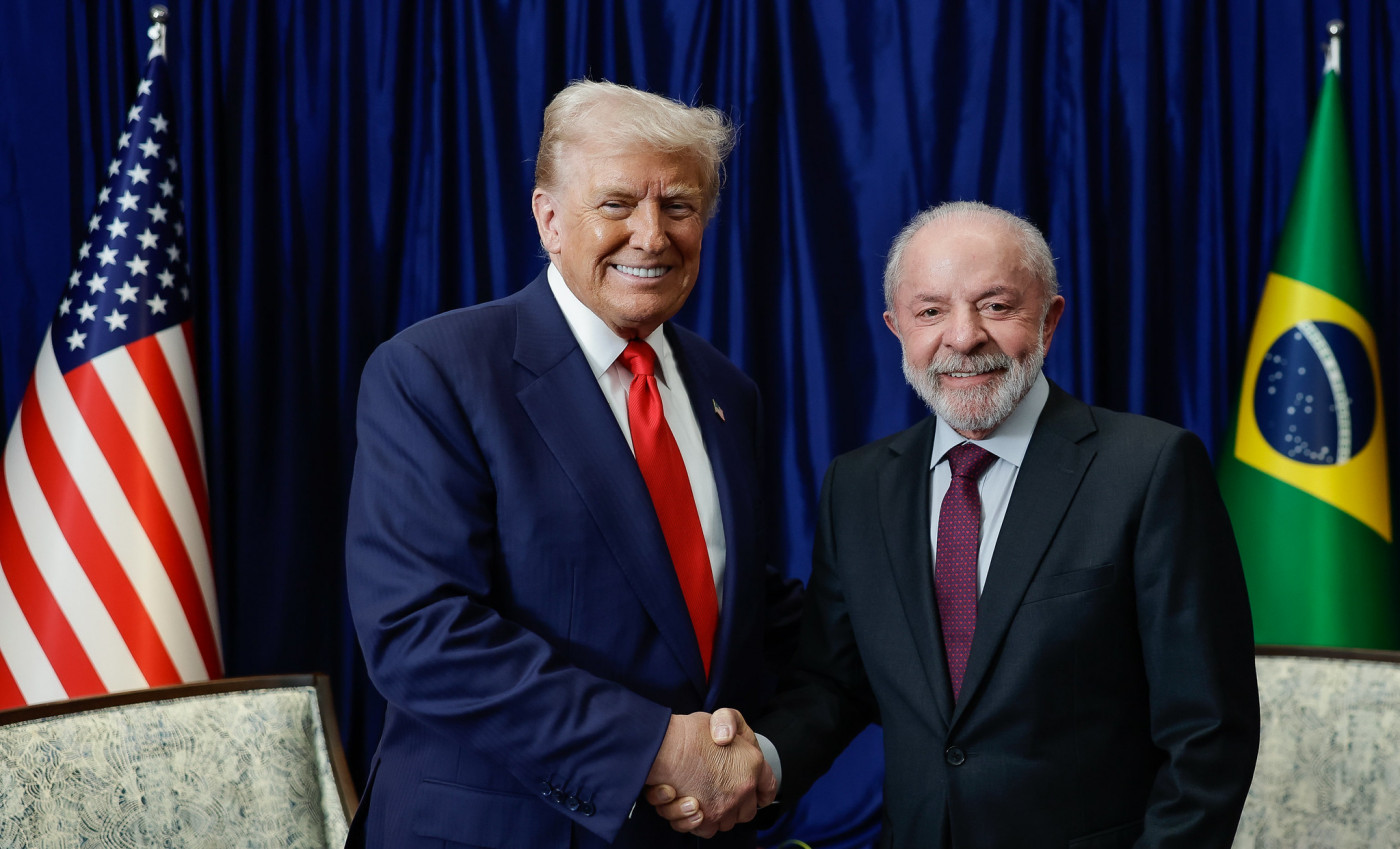 Lula e Trump conversam por telefone; brasileiro irá a Washington ‘em breve’