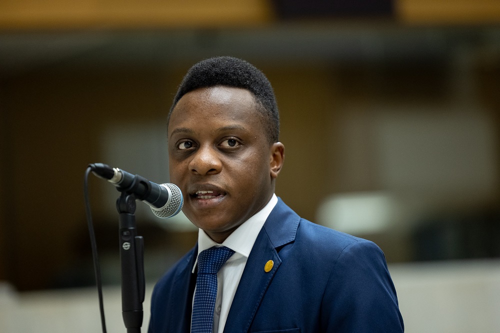 Guto Zacarias aciona PGR para apurar contratação de escritório de Lewandowski pelo Master