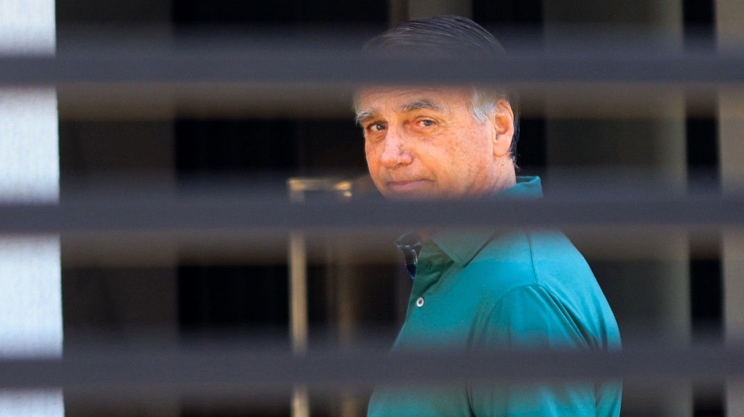 Senador dos EUA envia carta a Moraes e pede revisão de prisão domiciliar de Bolsonaro