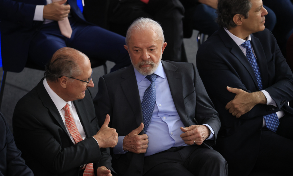 Com ministros no páreo, PT deve definir cenário em SP em março