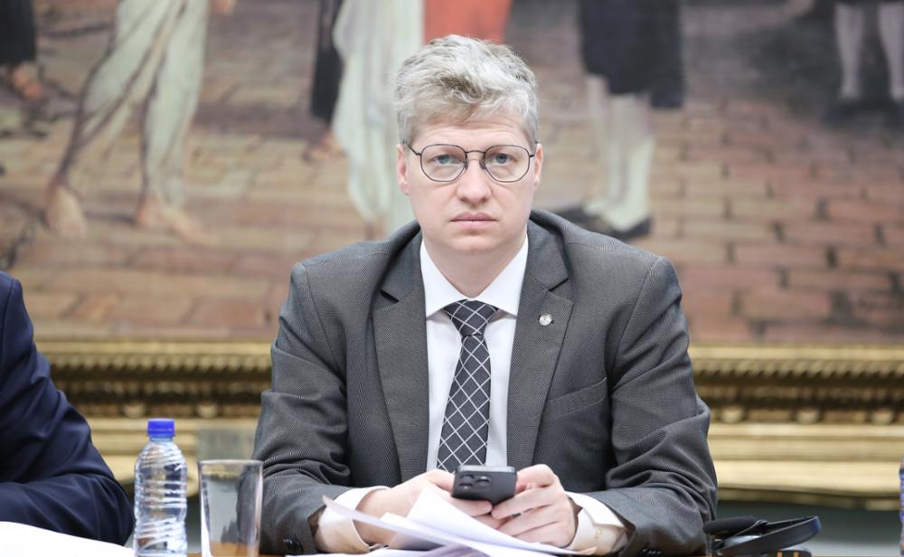 Marcel van Hattem diz estar redigindo pedido de impeachment de Toffoli