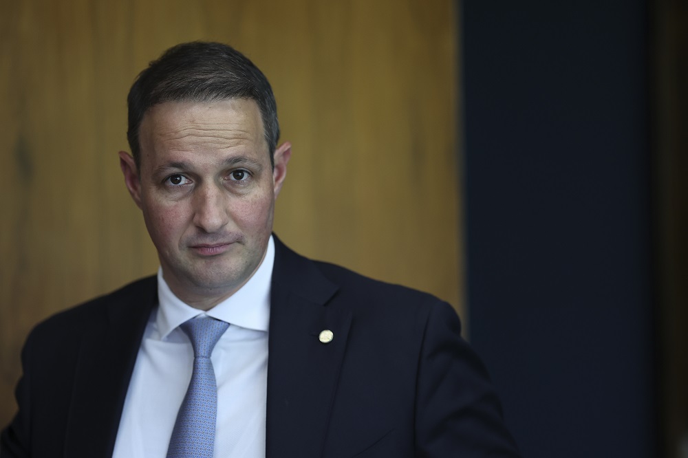 Moraes autoriza visita de Derrite a Bolsonaro; deputado é pré-candidato ao Senado