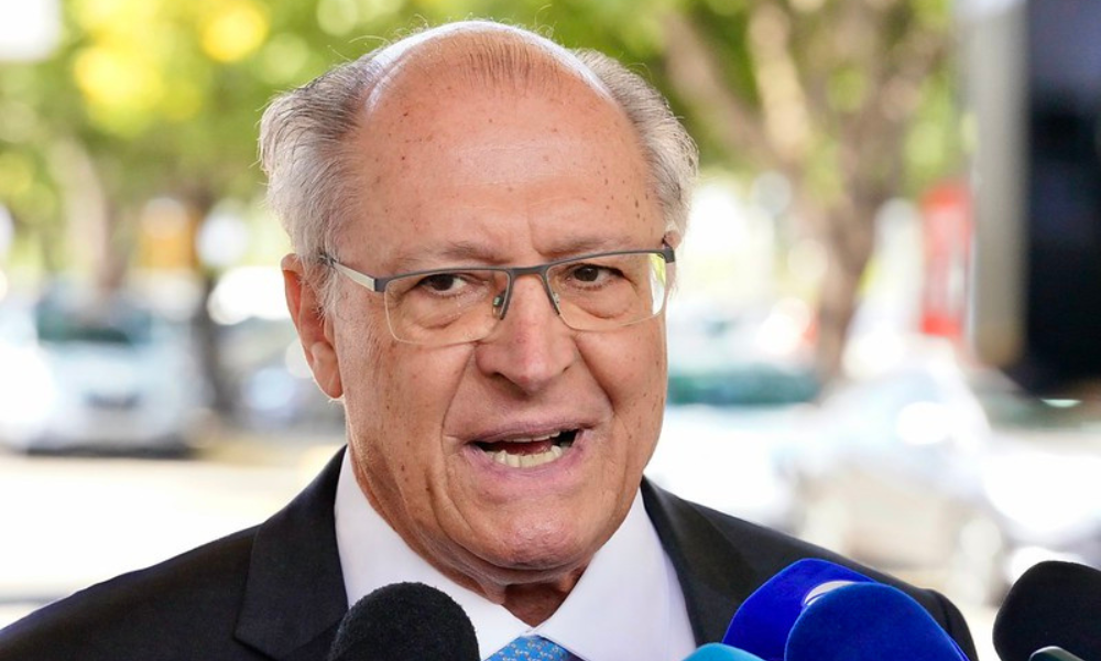 Alckmin diz que governo disponibilizará R$ 800 por pessoa desabrigada na Zona da Mata Mineira