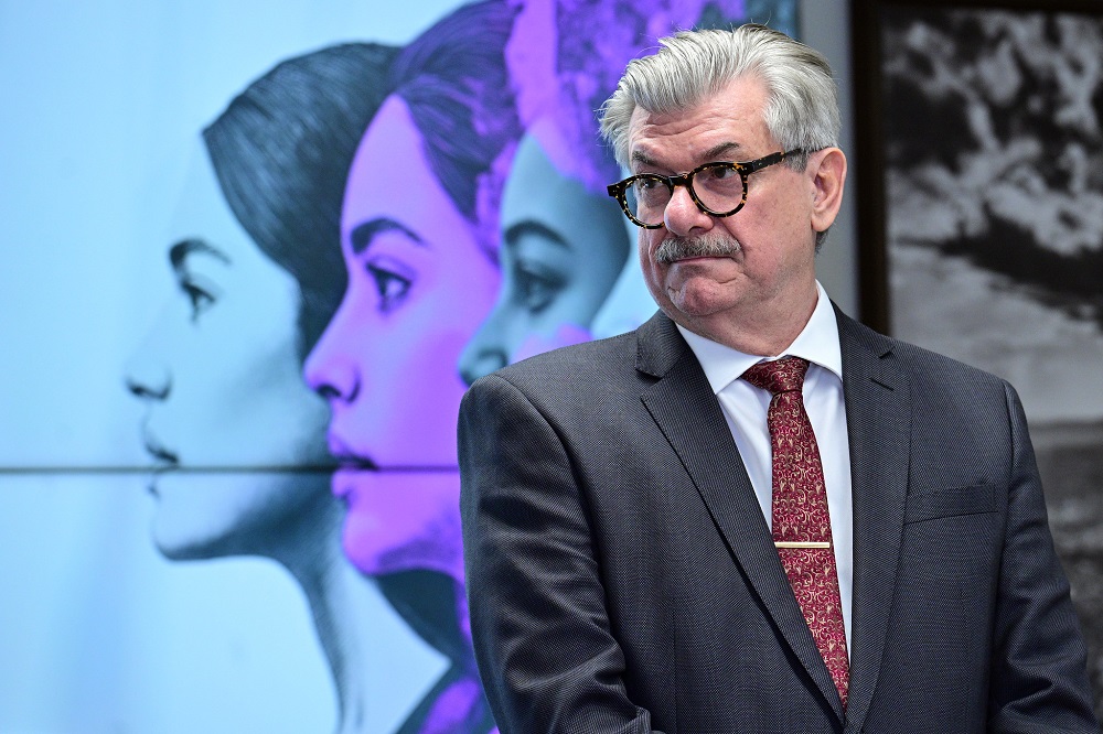 Ministro Marco Buzzi, do STJ, é acusado de assédio sexual contra jovem