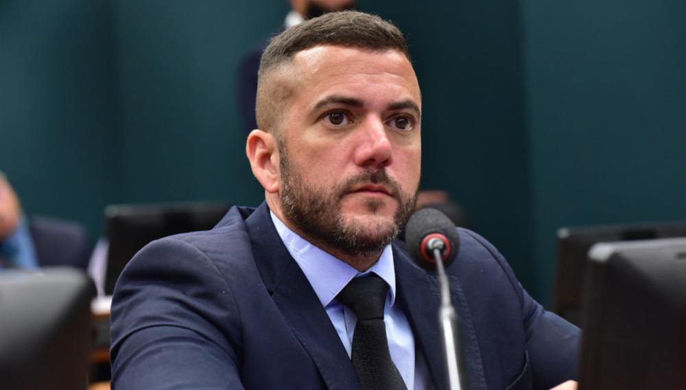 Jordy protocola CMPI do Banco Master: ‘Deixa Lava-Jato no chinelo’