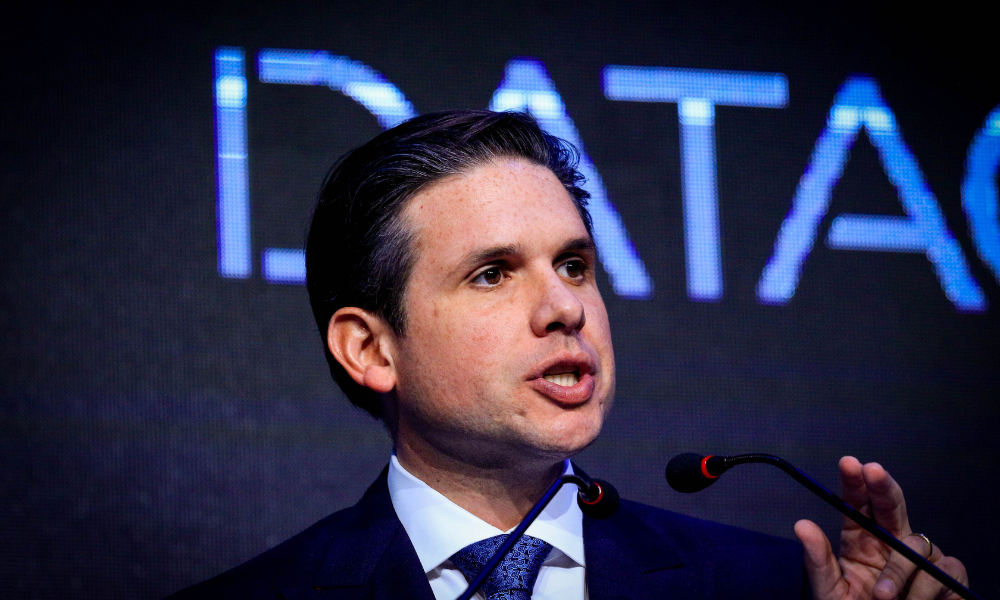 Motta diz que pretende votar em maio PEC que acaba com a jornada 6×1